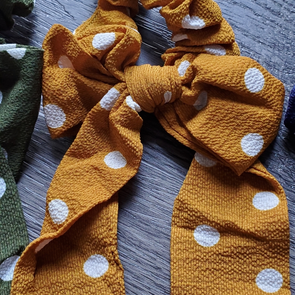Hair scrunchies with removable bow